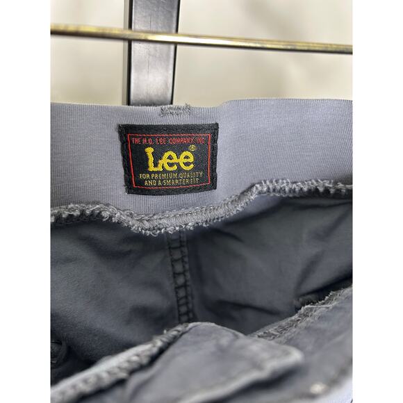 Lee women’s cargo culottes- size 18- gray, pockets, zip button summer pants - Picture 3 of 5